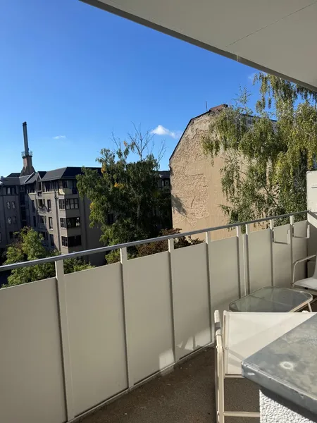 Nachmieter gesucht für helle 2-Zimmer-Wohnung mit 2 Balkonen ab 15.11. — photo 1